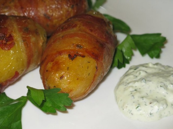 Картошка в беконе в духовке: рецепт с фото