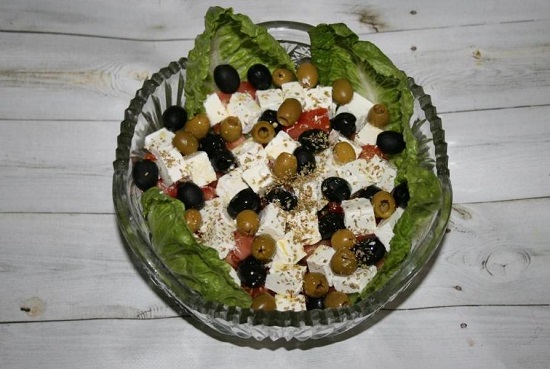 «Греческий» салат с фетаксой
