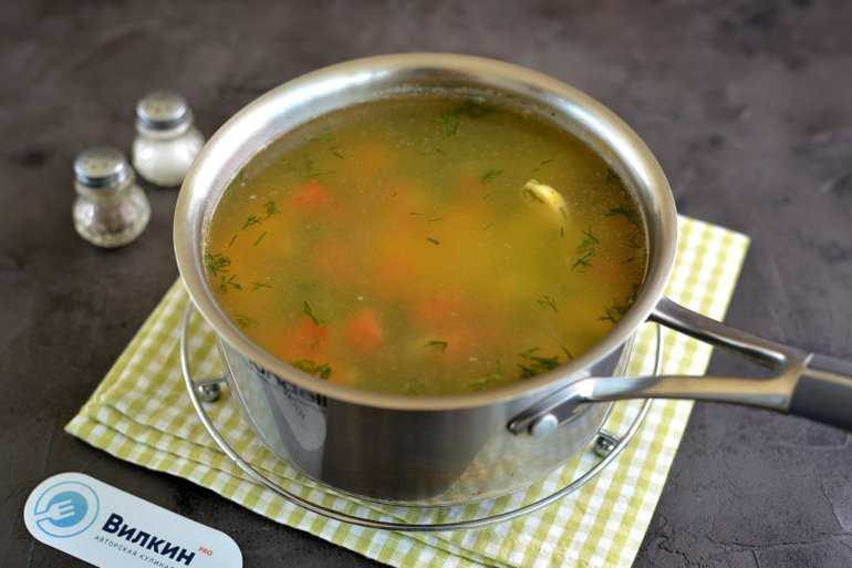 Вкусный суп из минтая. ПП рыбный суп. Суп с минтаем. Суп из минтая. Уха из минтая.