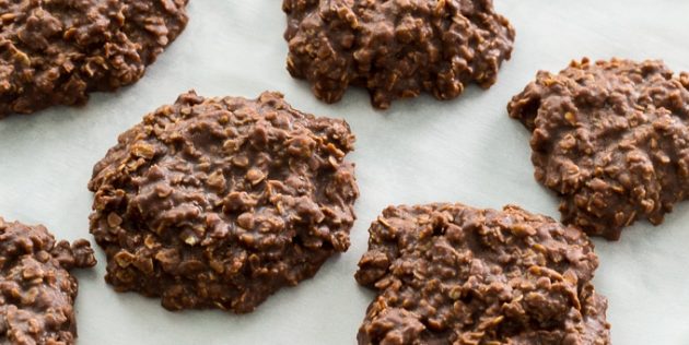 Шоколадно-овсяное печенье с арахисовой пастой без выпечки