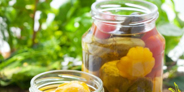 Маринованные патиссоны с овощным ассорти Маринованные патиссоны с овощным ассорти