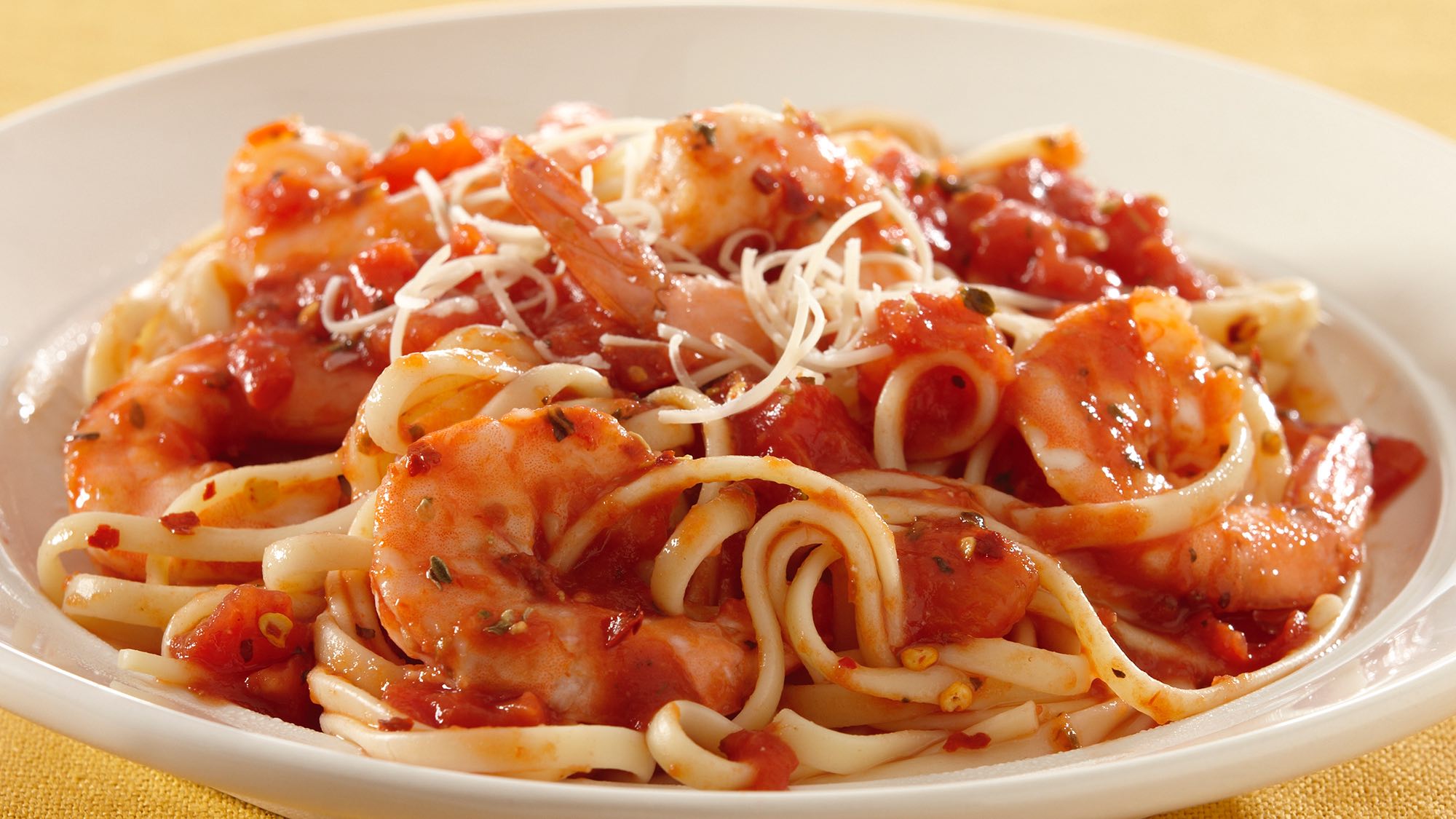 Спагетти со свининой в томатном соусе