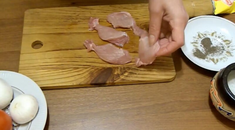 нарезаем мясо на порционные куски