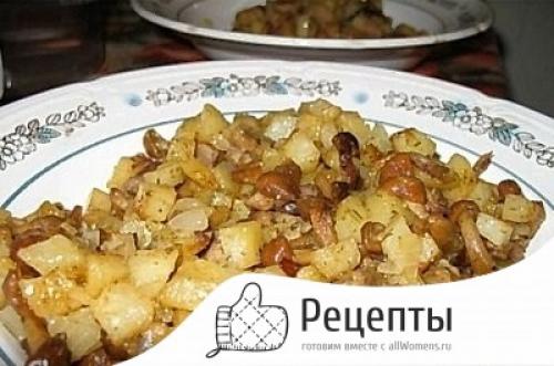 Картошка жареная с беконом и грибами. Жареная картошка с опятами и беконом