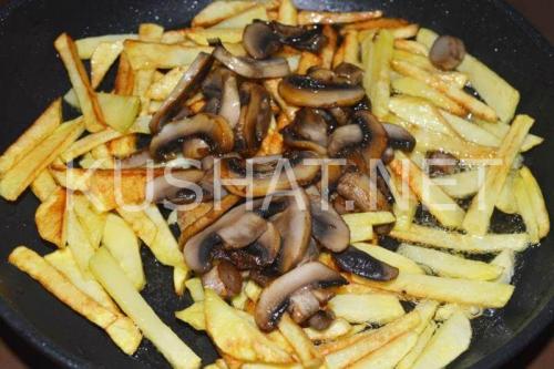 Жареная картошка с грибами скрипкина. Жареная картошка с грибами – рецепт