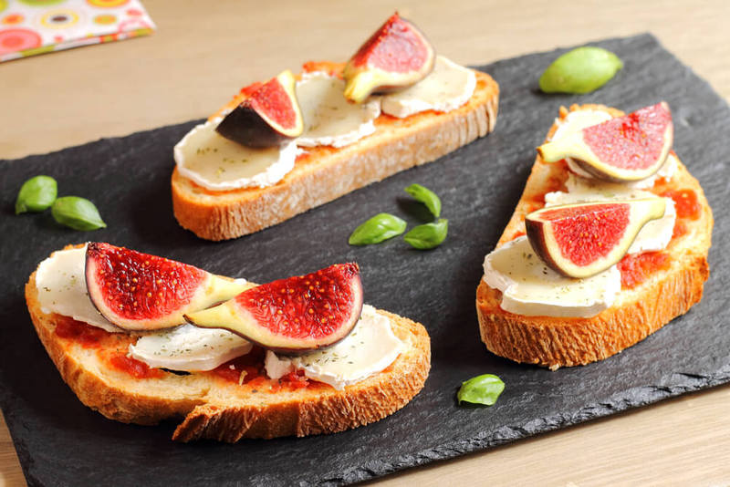 Готовим восхитительные «бутерброды» по-итальянски: Кростини, брускетты... Pensati!