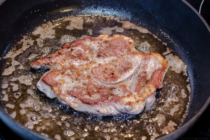 Свиная шейка на сковороде - вкусный и необычный рецепт