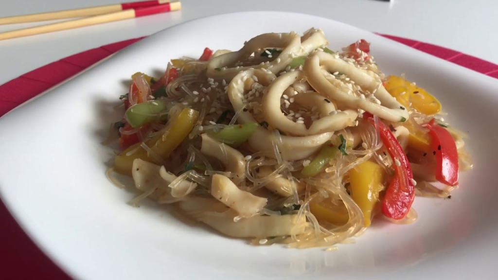 Фунчоза с кальмарами рецепт
