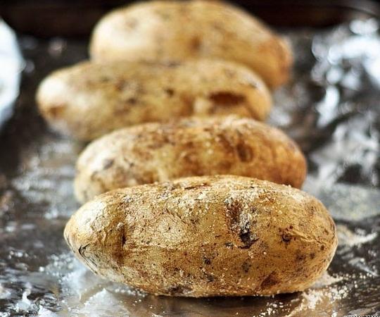 запечь картофель в мундире в духовке