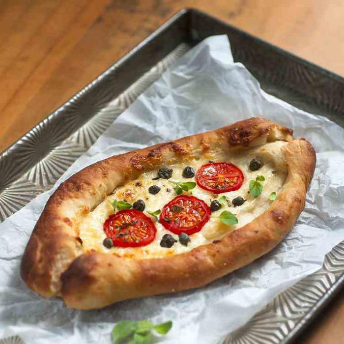 рецепт домашней пиццы с колбасой