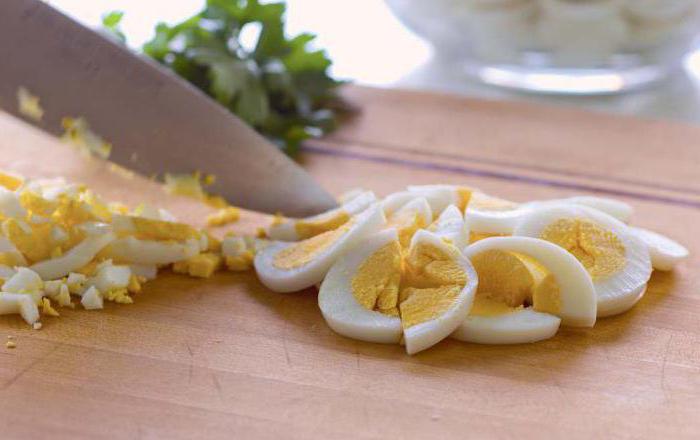 салат с говяжьей печенью и солеными огурцами рецепт