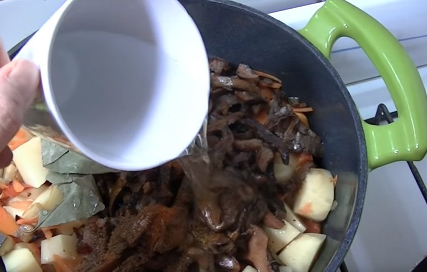 Жареные с картошкой в сметане