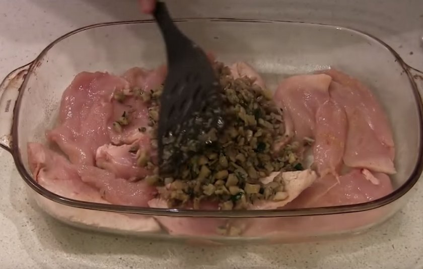 Запеканка из куриного филе с грибами