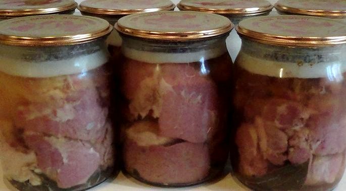 Тушенка из свинины в домашних условиях в духовке Накрывается домашняя тушенка из свинины