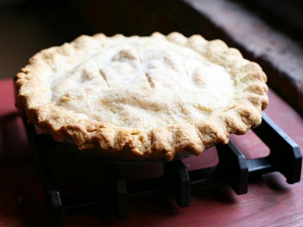 Фото блюда - Пирог с яблочным компоте на вине Сотерн
