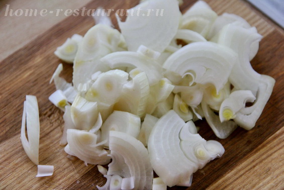 Овощное рагу с кабачками и грибами