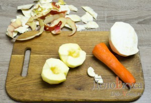 Салат из сельдерея, яблок и моркови: Яблоки очистить