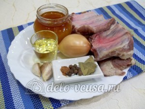 Жареные свиные ребрышки с медом: Ингредиенты