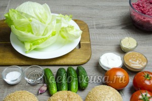 Гамбургер: Подготовим листья салата