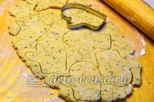 Соленое печенье на майонезе: Раскатать тесто