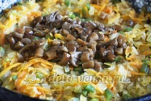Макароны с овощами и грибами: Добавляем измельченные грибы