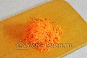 Рисовый суп без мяса: Морковь натереть на терке