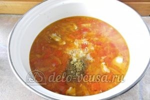 Суп харчо из говядины: Добавляем в суп заправку