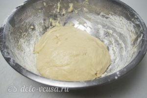 Булка-плетенка: Оставляем вымешенное тесто на 1,5-2 часа