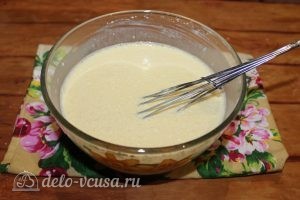 Блины с ветчиной и сыром: Замесить тесто