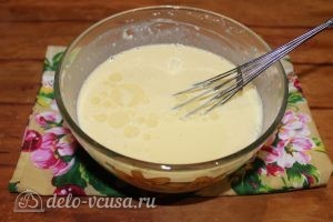 Блины с ветчиной и сыром: Добавить растительное масло