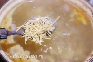 Суп с лапшой: Добавляем в суп лапшу