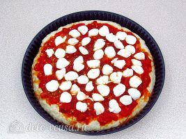 Пицца Неаполь: Распределить начинку по тесту