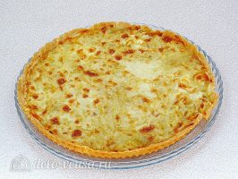 Луковый пирог с сыром готов