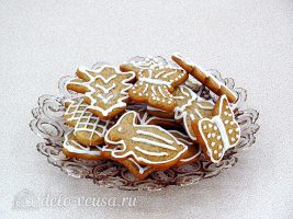 Имбирное печенье с глазурью готово