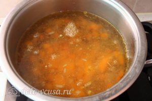 Суп-пюре из тыквы с чечевицей: Варить суп