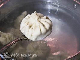 Домашние хинкали с мясом и зеленью: Варим в кипятке