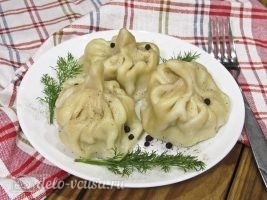 Домашние хинкали с мясом и зеленью готовы