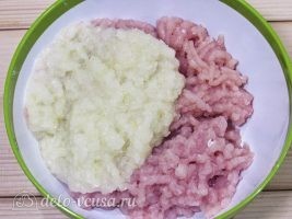 Домашние хинкали с мясом и зеленью: Добавить лук