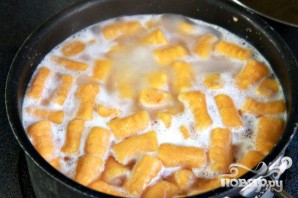 Ньокки из сладкого картофеля с сырным соусом - фото шаг 6