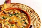 Суп из лапши и фасоли с мидиями