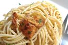 Спагетти с чесноком и петрушкой