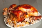 Курица, фаршированая рисом и сухофруктами