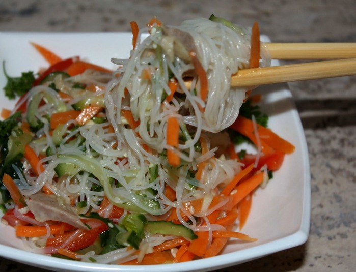 Фунчоза с морковкой по-корейски