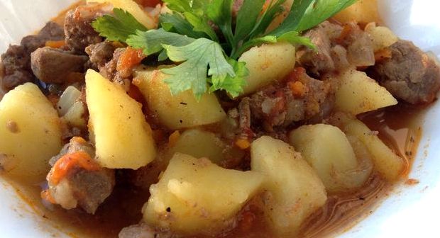 Тушёная картошка с говядиной в кастрюле пошаговый рецепт