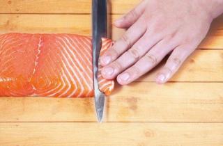 Суши с лососем - фото шага 2