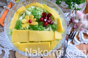 Салат Лукошко с вяленой белой рыбой и овощами