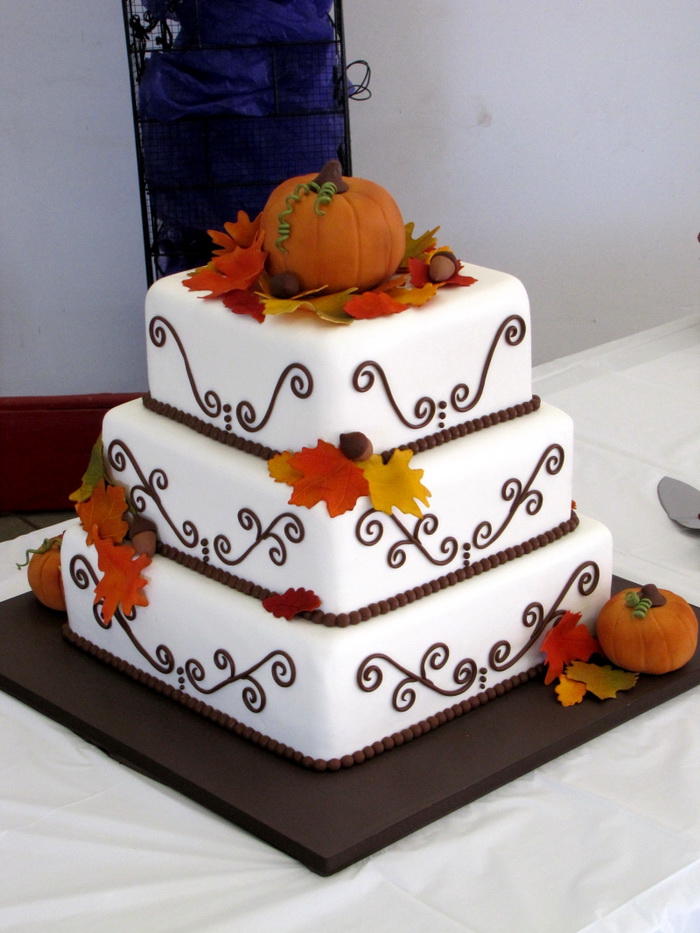 Осенний свадебный торт с тыквой