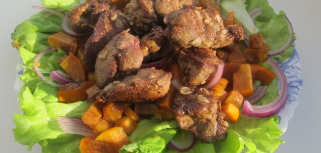 Салат с хурмой и рукколой