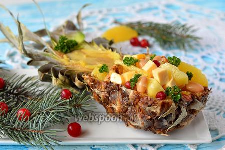 Фото рецепта Салат в ананасе