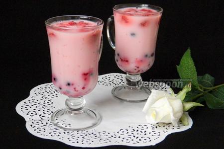 Фото рецепта Йогуртовое желе с ягодами